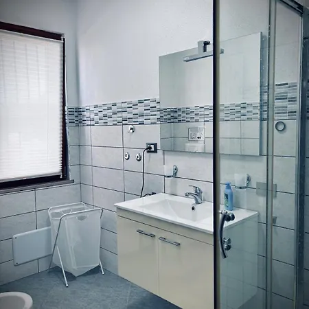 Da Giovanni - Terrasse - Kueche - Klima - Parken Lägenhet